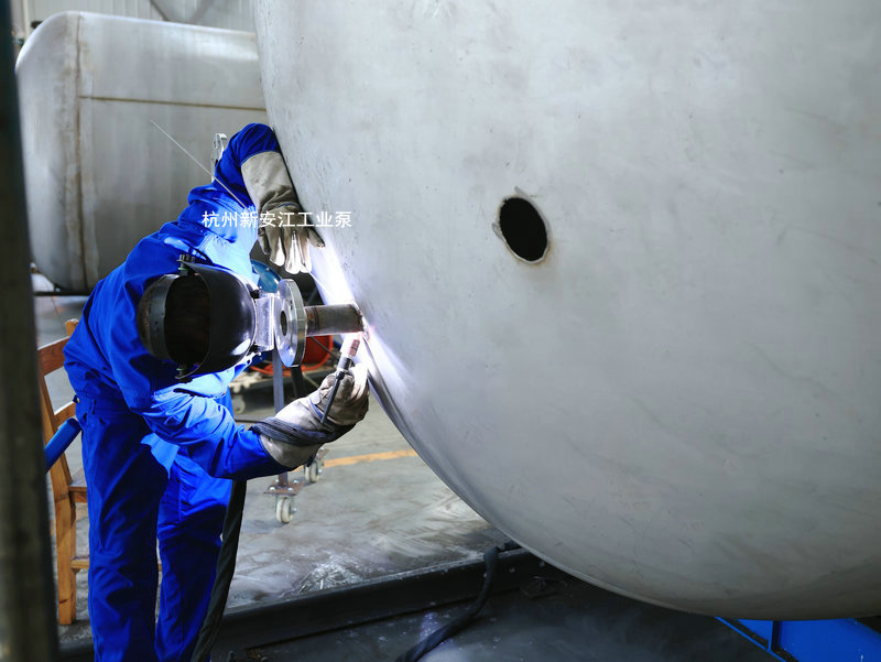 不銹鋼儲(chǔ)罐-杭州新安江工業(yè)泵 (3) 不銹鋼儲(chǔ)罐-杭州新安江工業(yè)泵 (3)